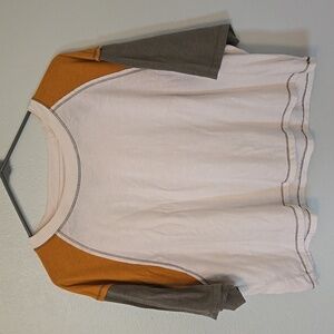 SO | Olive Green And Gold Cropped Tee Size Large